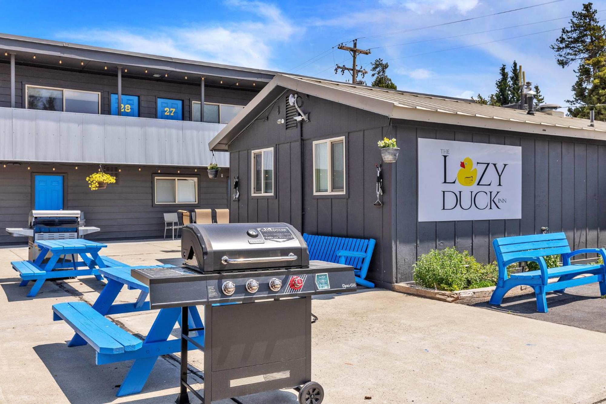Lazy Duck Inn เวสต์เยลโลว์สโตน ภายนอก รูปภาพ