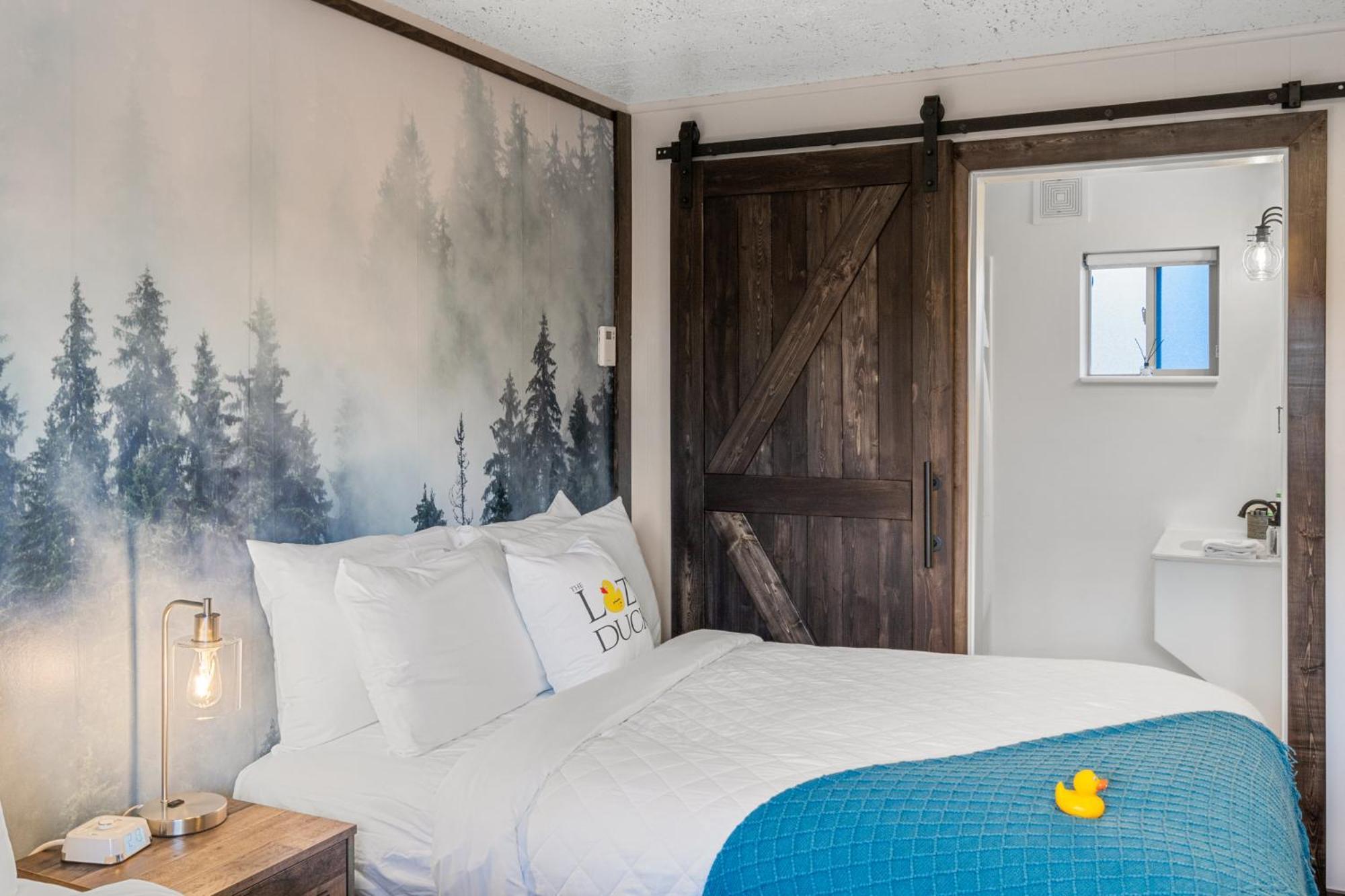 Lazy Duck Inn เวสต์เยลโลว์สโตน ภายนอก รูปภาพ