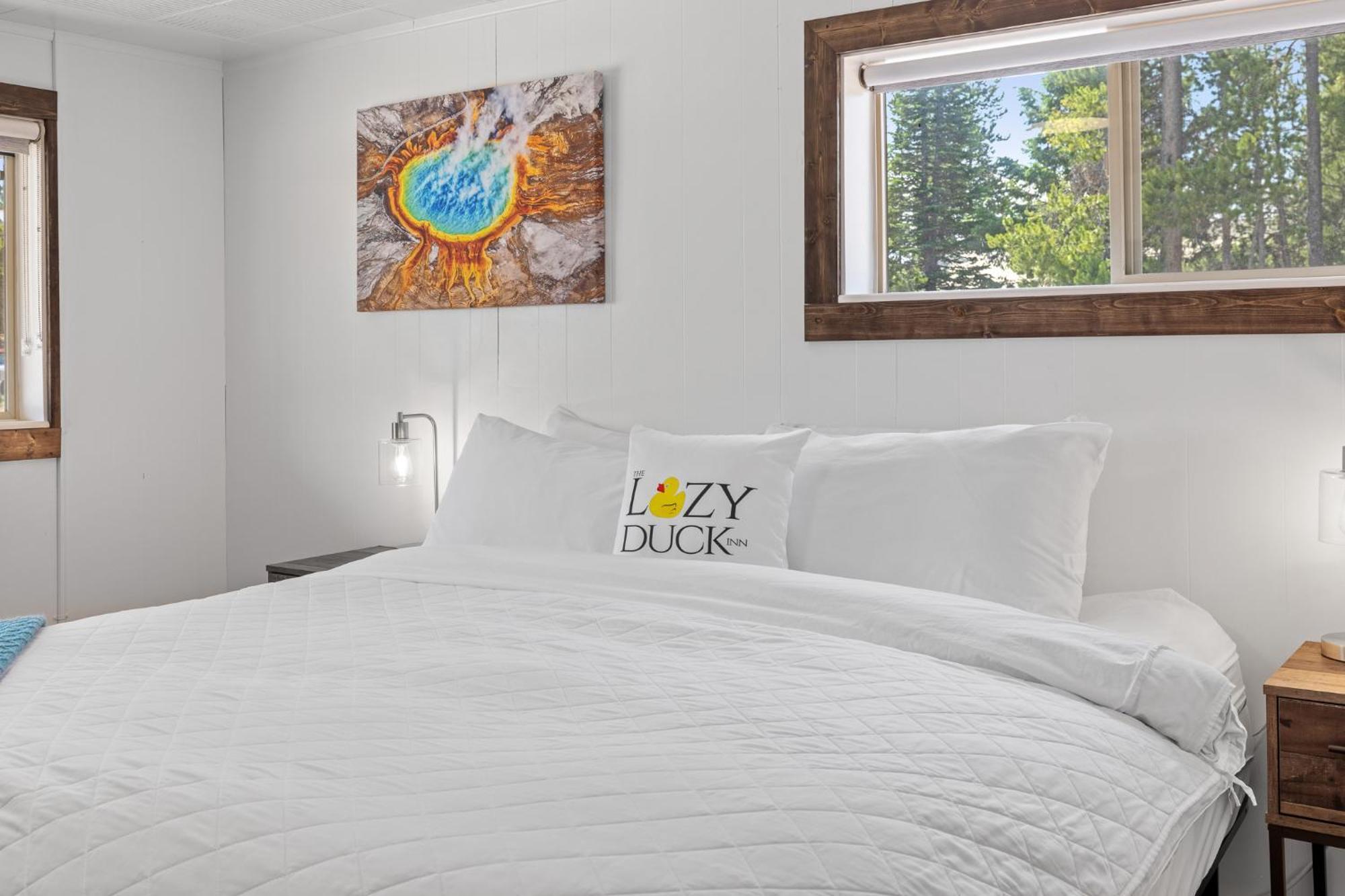 Lazy Duck Inn เวสต์เยลโลว์สโตน ภายนอก รูปภาพ
